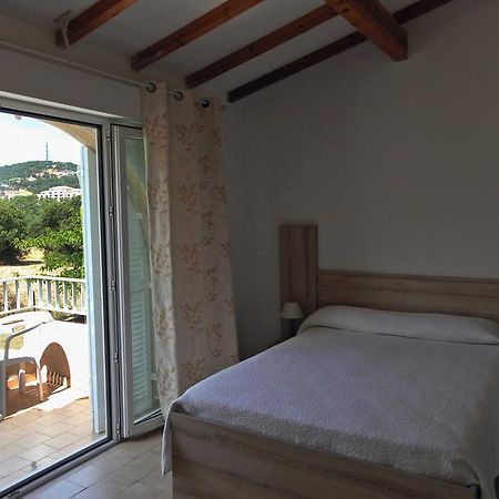 Motel Le Vieux Moulin LʼÎle-Rousse Exteriér fotografie