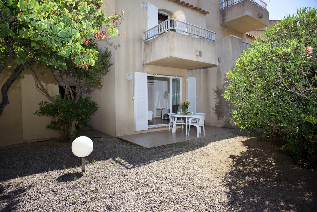 Motel Le Vieux Moulin LʼÎle-Rousse Exteriér fotografie