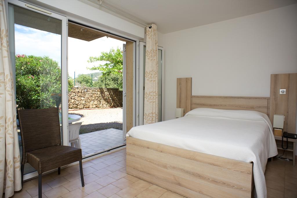 Motel Le Vieux Moulin LʼÎle-Rousse Exteriér fotografie