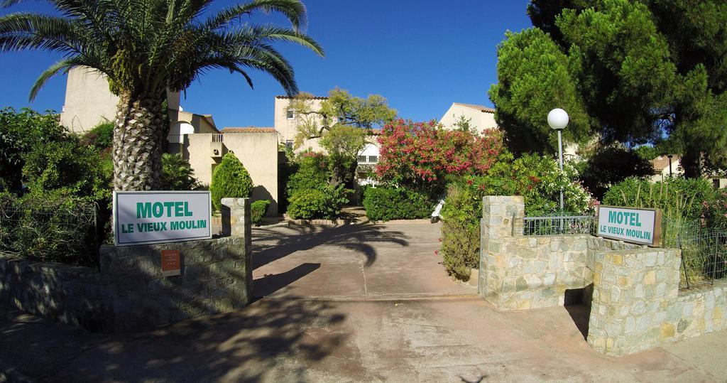 Motel Le Vieux Moulin LʼÎle-Rousse Exteriér fotografie