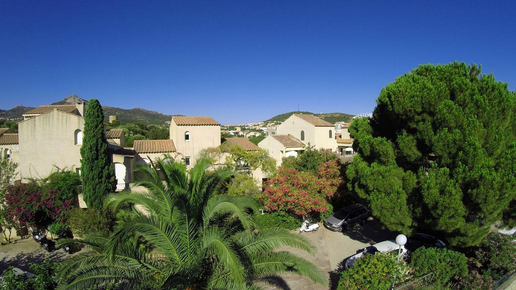 Motel Le Vieux Moulin LʼÎle-Rousse Exteriér fotografie