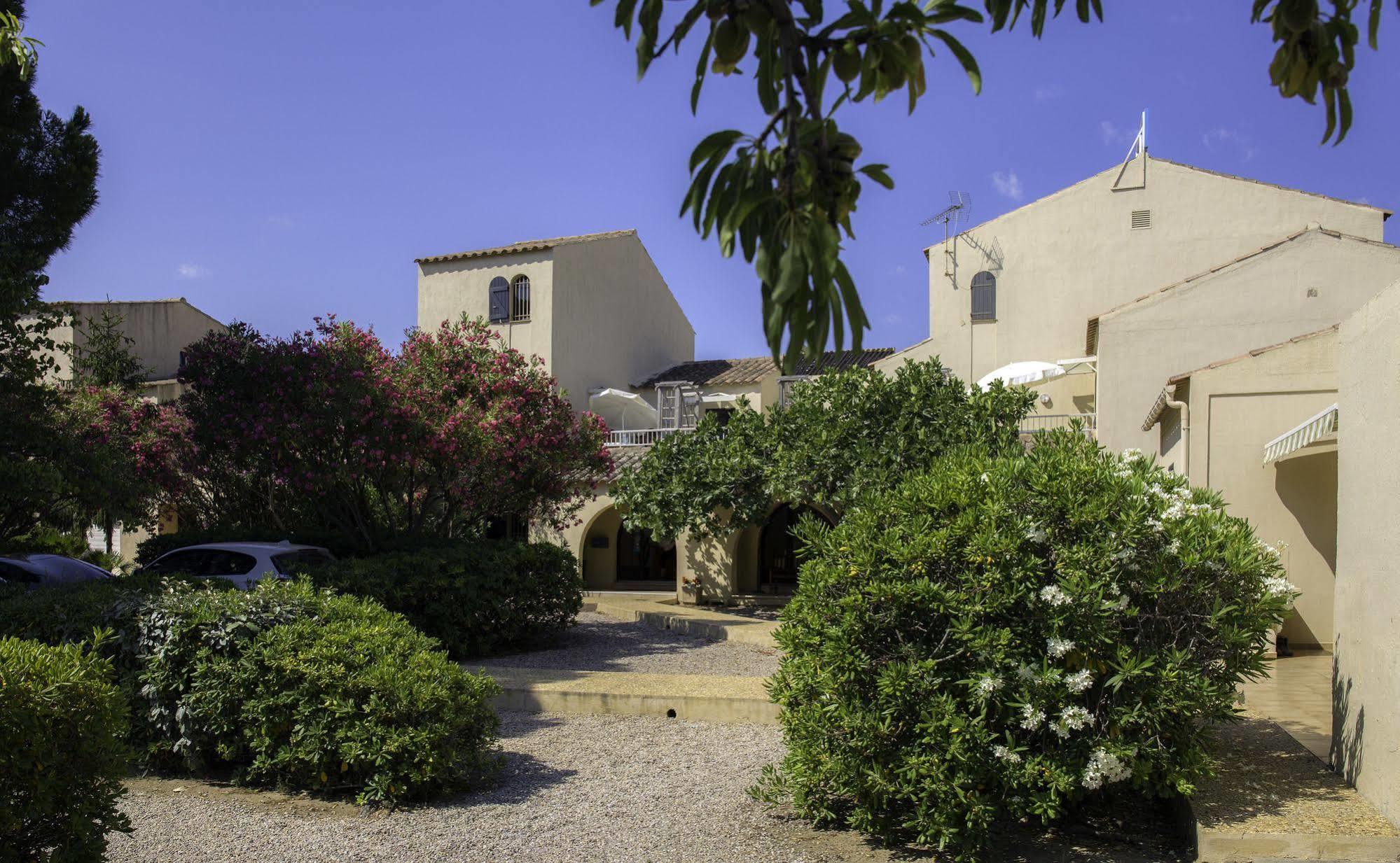 Motel Le Vieux Moulin LʼÎle-Rousse Exteriér fotografie