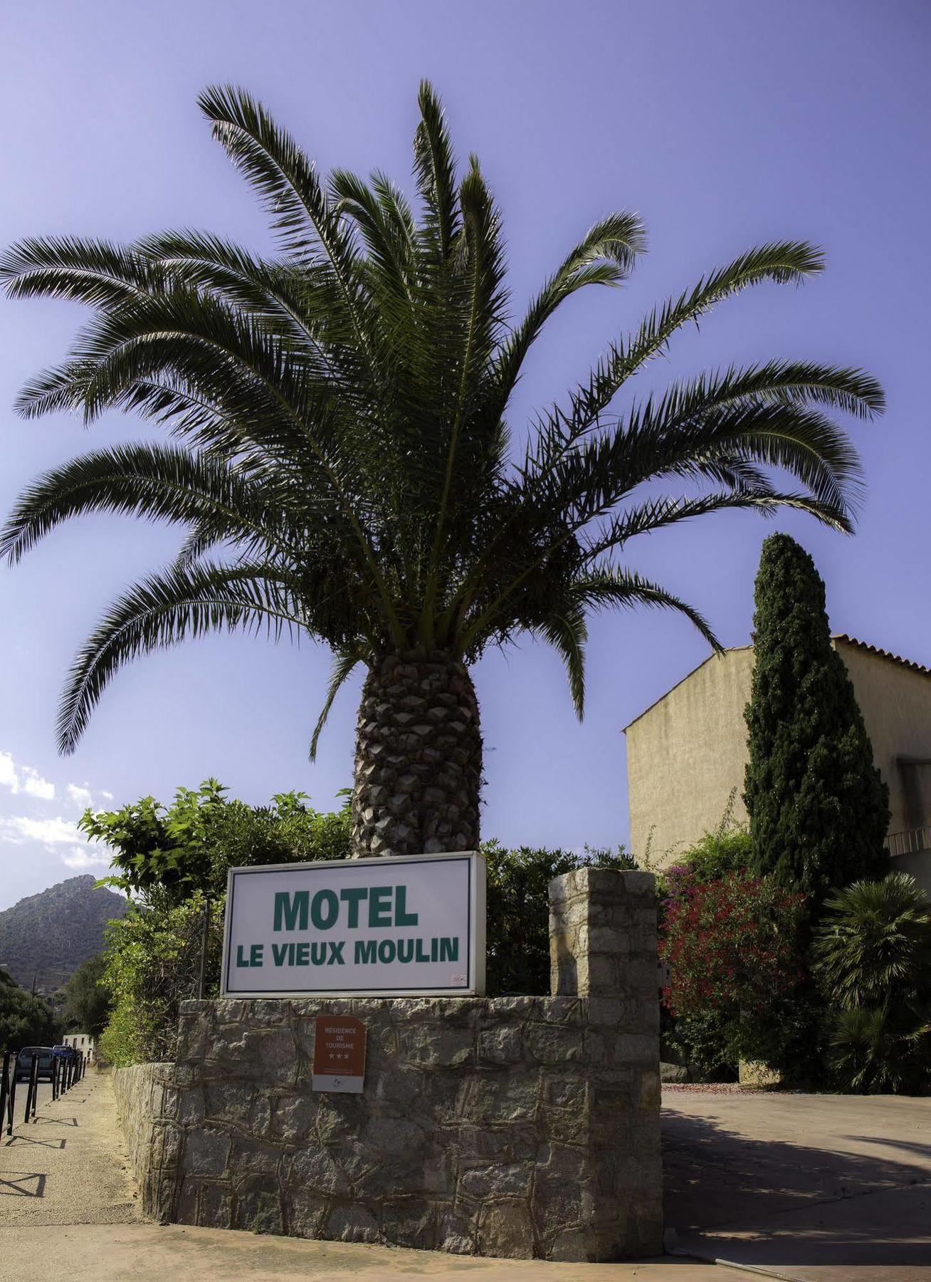 Motel Le Vieux Moulin LʼÎle-Rousse Exteriér fotografie