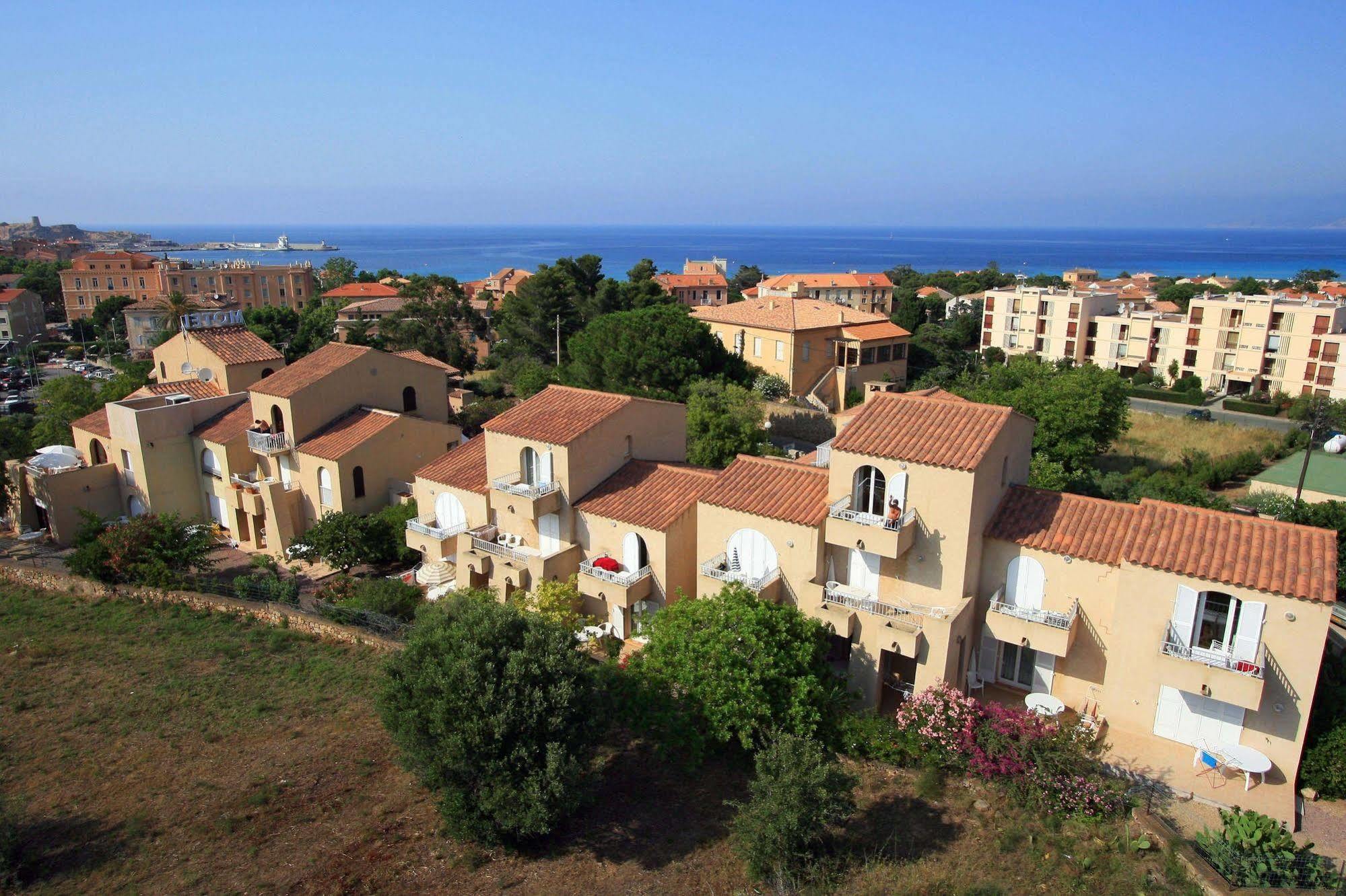 Motel Le Vieux Moulin LʼÎle-Rousse Exteriér fotografie