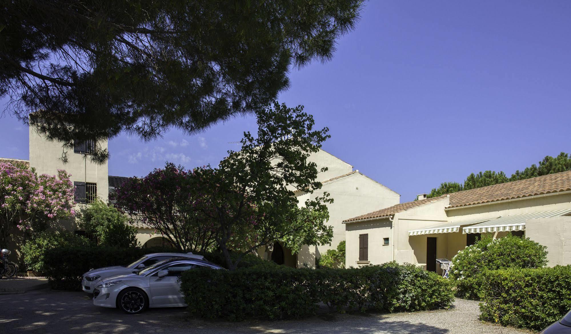 Motel Le Vieux Moulin LʼÎle-Rousse Exteriér fotografie
